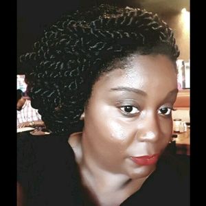 Meet your Posher, Akilah